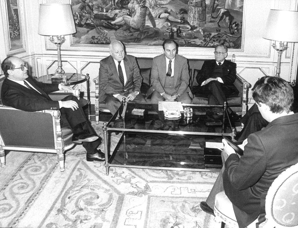 Rencontre du Premier ministre espagnol Felipe Gonzalez avec des représentants du COSEP, accompagné du Président de la Confédération espagnole des employeurs et Raphaël Lagasse, Secrétaire général de l'OIE.